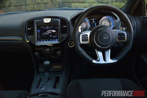 Chrysler 300 SRT8 Core review (video) | PerformanceDrive