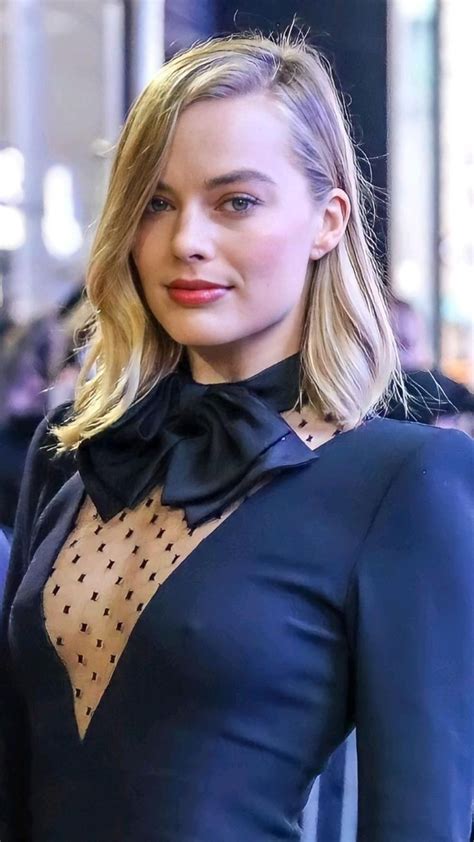 Margot Robbie 💙 Hot Looks Margot Robbie Hot Actresses Actress Margot Robbie