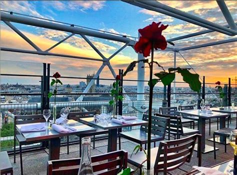 Restaurant Rooftop Paris Les Restos Les Plus Perchés De La Capitale Le Bonbon