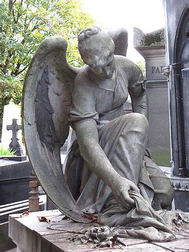 Melusineh Cemetery Angels Angel Statues Père Lachaise