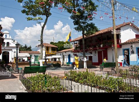 Colombia Pueblito Paisa En El Cerro Nutibara Hill Fotografía De Stock