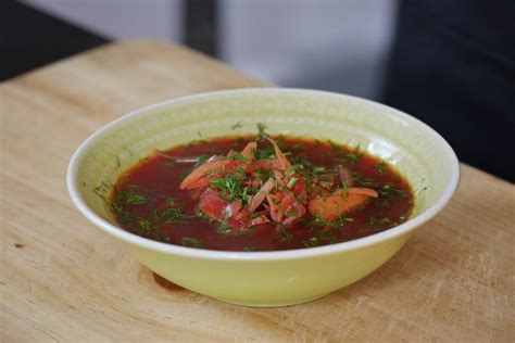 Vegetarian Borscht (Russian Beetroot Soup) – Online Cooking Classes