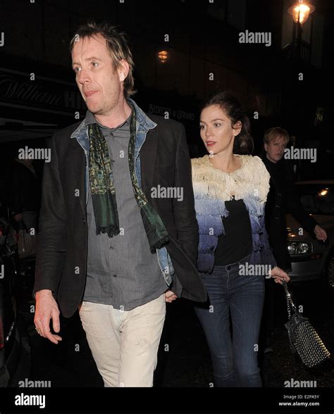 Anna Friel Leaves The Bedford And Strand Bar In Covent Garden With Her Boyfriend Rhys Ifans At