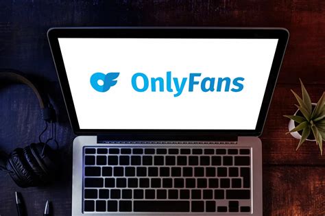 Мужчина потратил 135 тысяч долларов на Onlyfans пока его жена лечилась