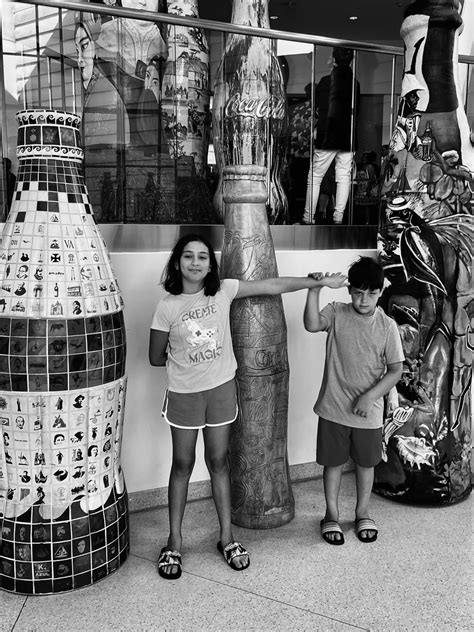 Siblings Coca Cola museum Susan Muñoz Flickr