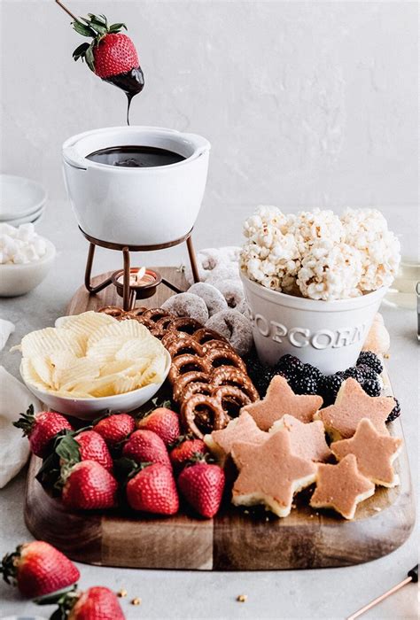 Chocolate Fondue Dessert Board In 2020 Dessert Platter Party Food