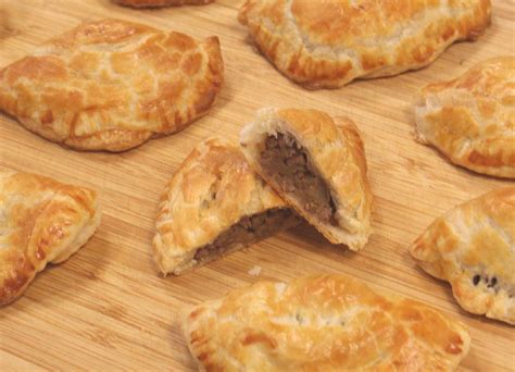 Cornish Pasty Recipe With Mince Meat And Potatoes Deporecipe Co