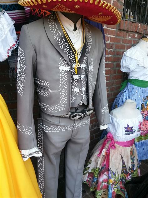 Charro suit at Placita Olvera | Outfits, Charro outfit, Chambelanes outfits