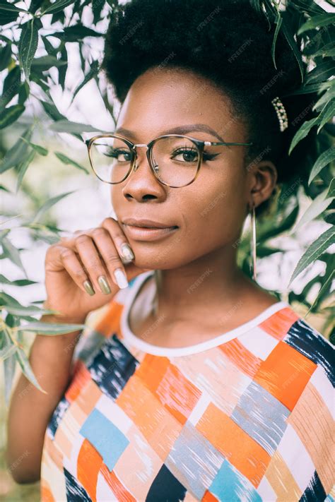 Premium Photo Beautiful African American Girl Outdoor Lifestyle Portrait