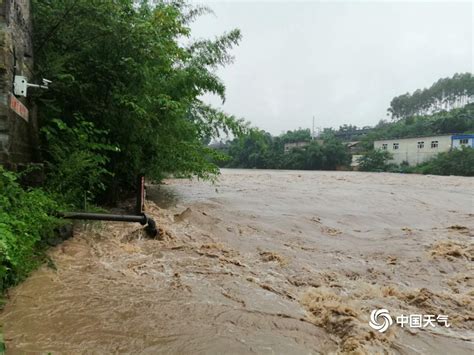 四川内江遭遇大暴雨 河水暴涨房倒桥塌 天气图集 中国天气网