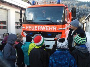 Besuch Der 3 Klasse Bei Der Feuerwehr Freiwillige Feuerwehr Stadt