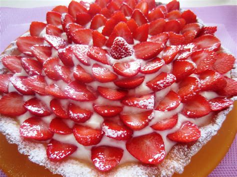 Tarta De Fresas Con Queso Mascarpone Y Nata Comparterecetas