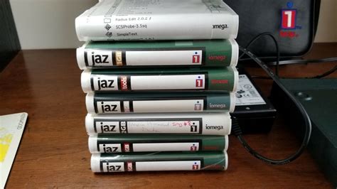 Set Iomega V1000S 1Gb Jaz Drive 7 Disks Case Documentation