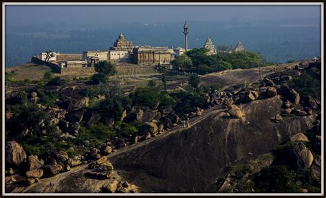 The Traveller: Shravanabelagola temple visit