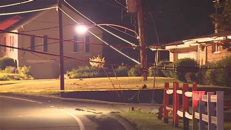 Car Crashes Into Pole Splits In Half