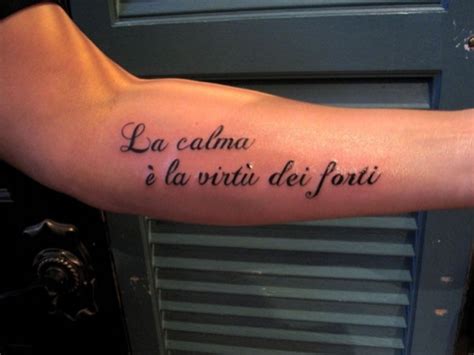 Tatouage phrase famille en français Modèles et Exemples