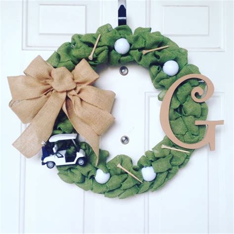 A Green Wreath With A Car On It