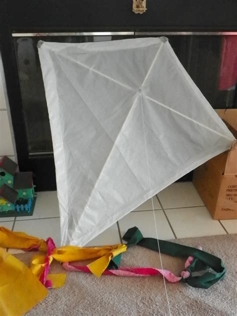 Learn How to Make a Kite! - Instructables