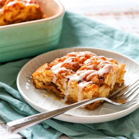 Cinnamon Roll Breakfast Casserole Quick And Easy Cinnamon Roll Bake Fab Everyday