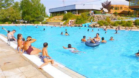 Los Toboganes Triunfan En La Piscina Municipal De Alcobendas