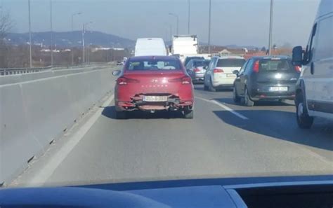 Sudar na brzoj cesti Banjaluka Laktaši saobraćaj se odvija jednom