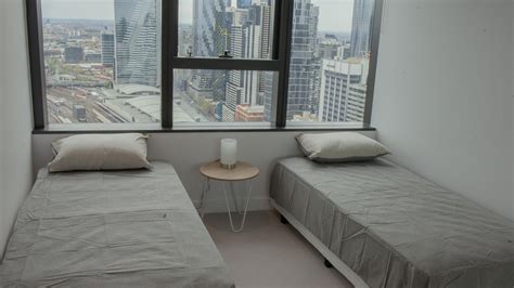 landlord unit   flinders street docklands