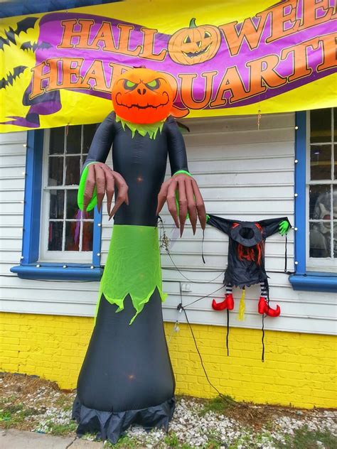 Robert Dyer @ Bethesda Row: Bruce Variety closing (Photos)