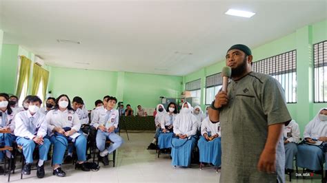 Suluh Perdamaian Di Sman 3 Pontianak Aliansi Indonesia Damai Aida