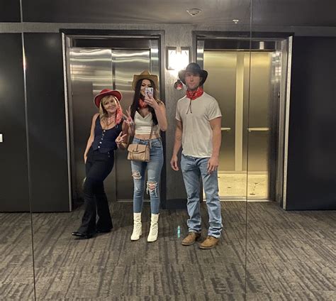 Mikaela Pascal on Twitter: "YeeHaw 🤠 https://t.co/l2CKJZQ1Xw" / Twitter