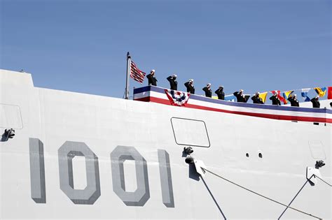 VIDEO: Navy Commissions Guided-Missile Destroyer USS Michael Monsoor - USNI News