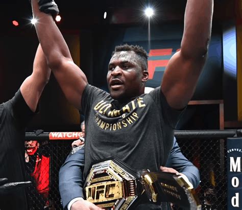 Francis Ngannou Nouveau Champion Ufc Des Poids Lourds Ngannou Hot Sex Picture