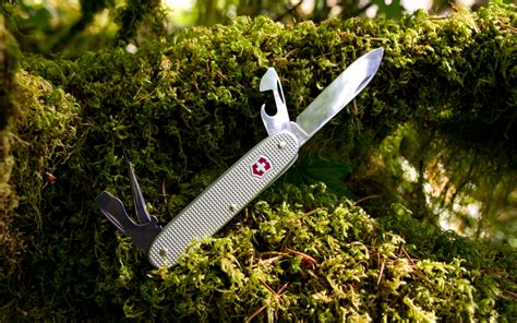 The Best Swiss Army Knife For EDC Everyday Carry