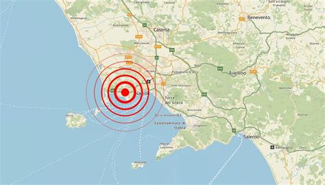 Terremoto Ai Campi Flegrei Oggi Scossa Di Magnitudo 3 7 Avvertita Anche