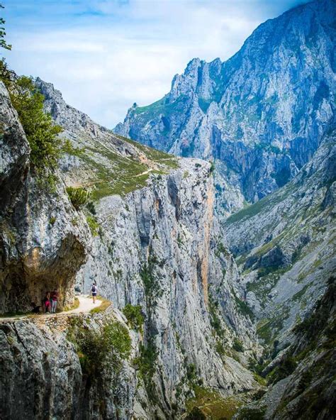 Hiking Picos De Europa The Ultimate Guide Free Maps Kevmrc