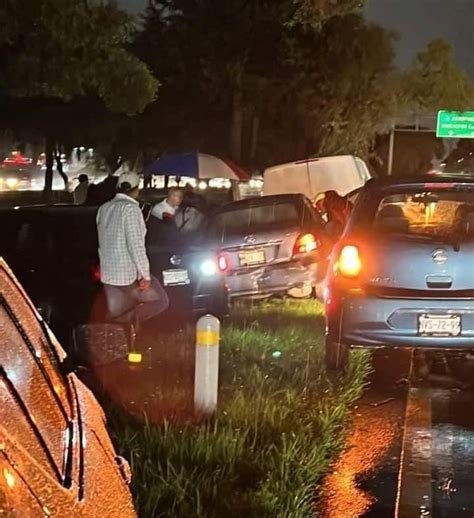 Lluvias Dejan Tr Iler Volcado Y Carambola De M S De Autos En Paseo