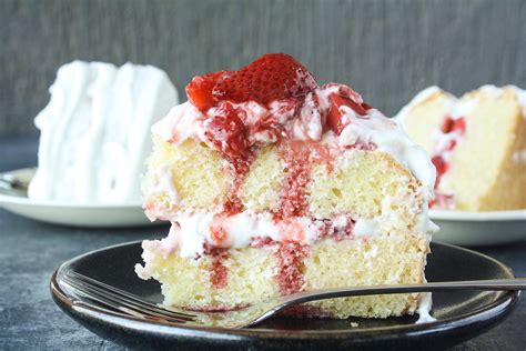 Roasted Strawberry And Mascarpone Cake The Desserted Girl