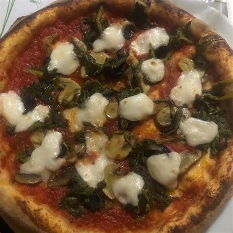 La Taverna Di Pulcinella Pizza Vegana Con Friarelli Funghi E Olive