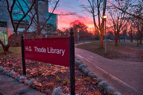 Library Tours | McMaster University Library