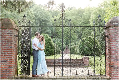 Dylan & Julie | Morven Park Virginia Engagement Session - Leigh G Photography