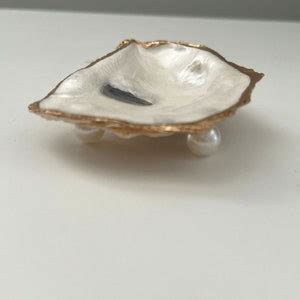 Pearl And Gold Oyster Shell D Cor Pedestal Pearl Feet Ring Dish Bridal