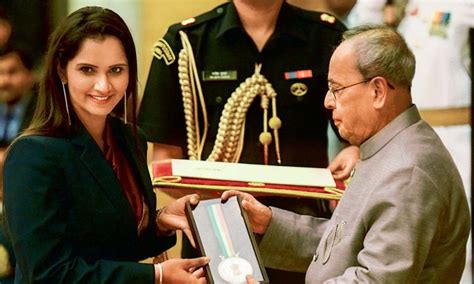 Sania Mirza Biography: Family, Records, Awards, Stats & Net Worth