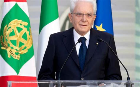 Mattarella Consegna Gli Attestati Donore Agli Alfieri Della Repubblica