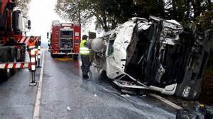 Fallece Un Camionero Tras Salirse De La V A Y Volcar En Bri N