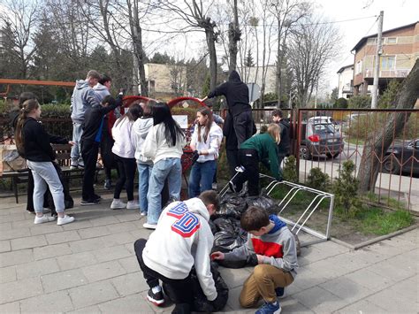 Akcja zbierania nakrętek w naszej szkole nadal trwa To już 4 raz w