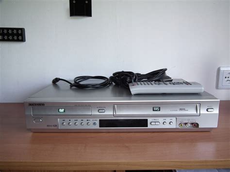 Magnetowid Vhs Samsung Sv Dvd Combo Oficjalne