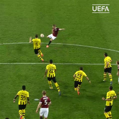 Uefa Europa League On Twitter Sparta Praha S Luk V Cha Controls