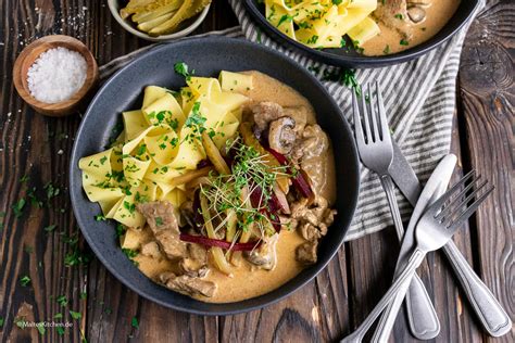 Rindergeschnetzeltes Stroganoff Art Mit Bandnudeln Von Malteskitchen