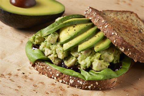 Avocado & Turkey Cranberry Sandwich - California Avocados