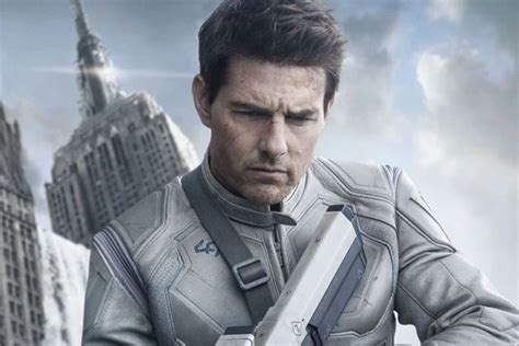 'Oblivion' Trailer: Tom Cruise Is Trying to Save the World Again