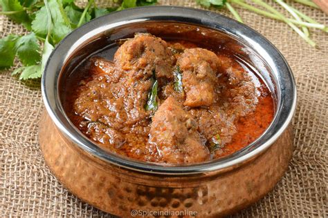 Madras Chicken Curry - Kozhi Kari Masala - South Indian Chicken Curry ...